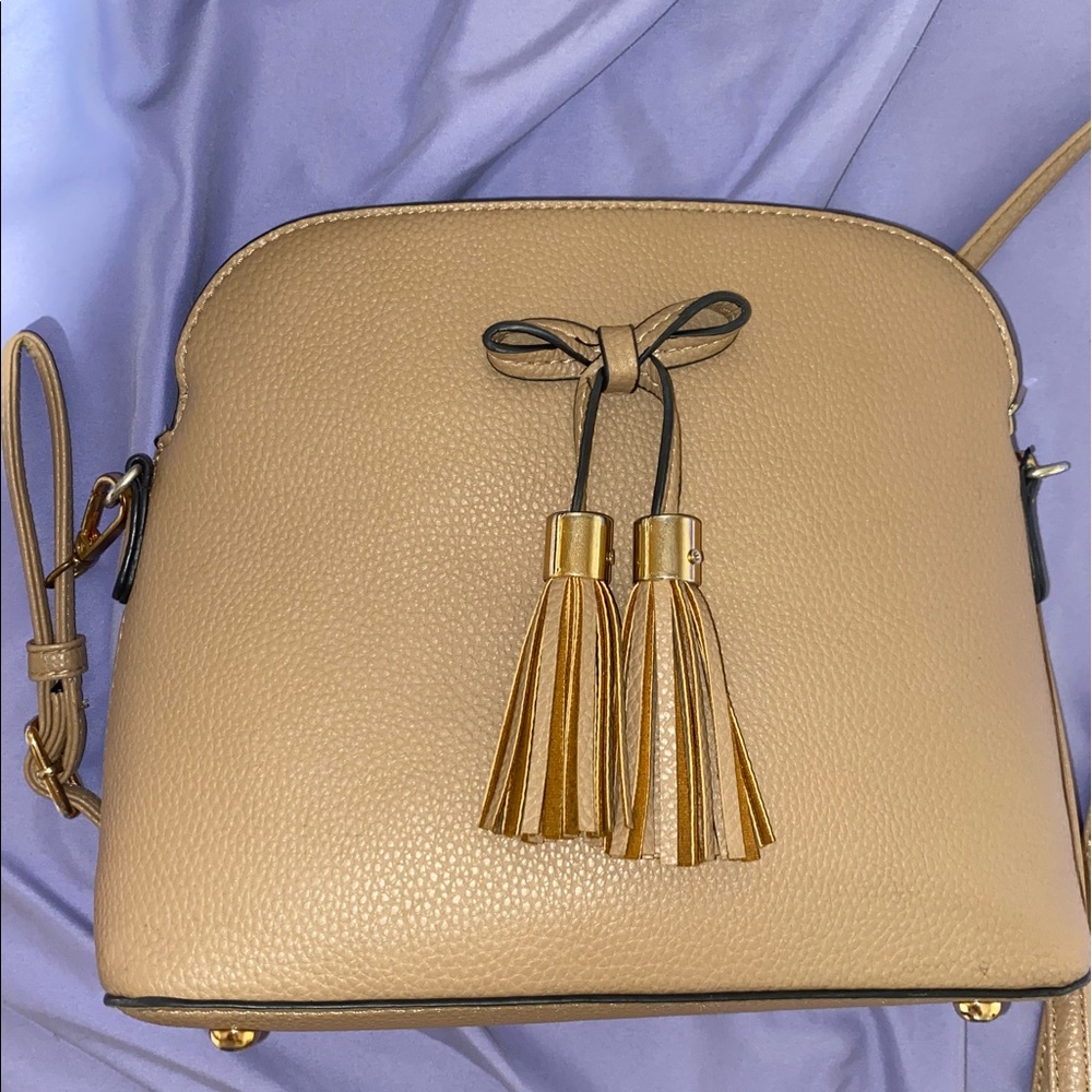 Brown/tan crossbody bag